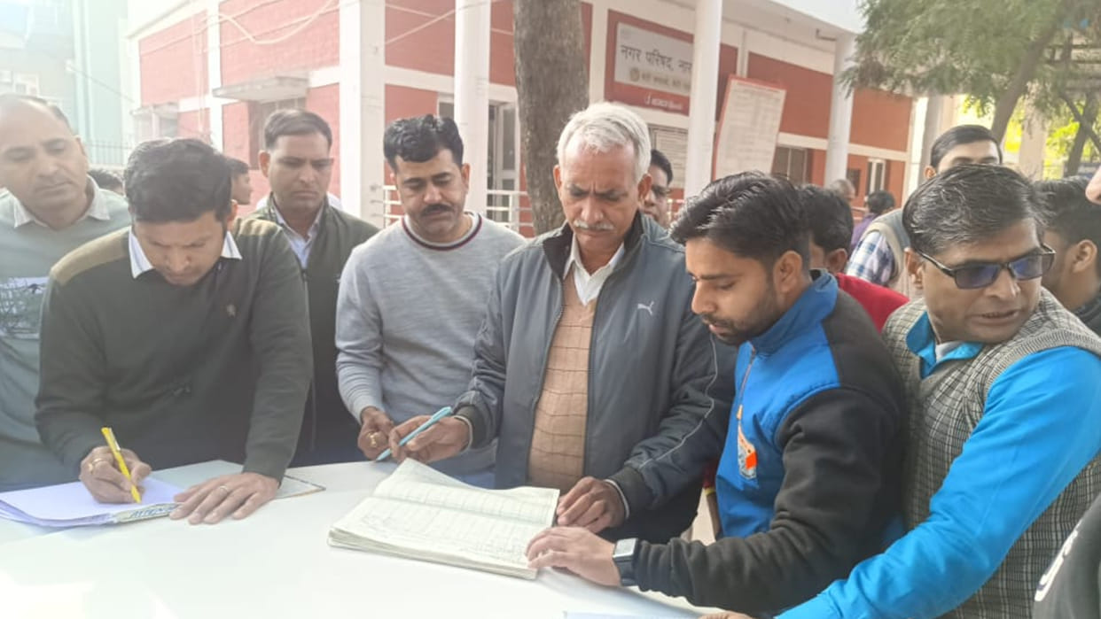Chief Minister flying squad raided Narnaul Municipal Council and measurement office