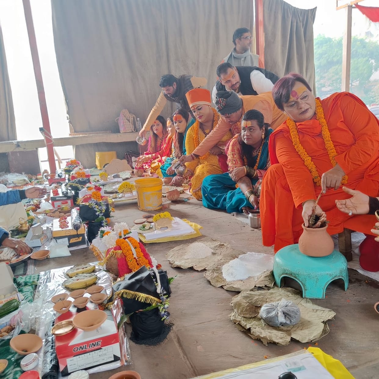 Eunuchs offered ancestors in Kashi Mahamandaleshwar said- 'After 300 years eunuchs started a new tradition'
