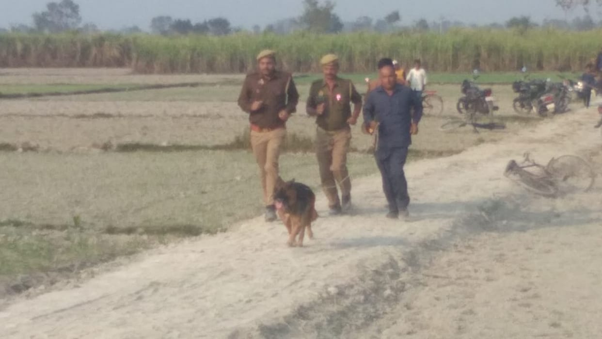suspicious woman dead body found in Kushinagar