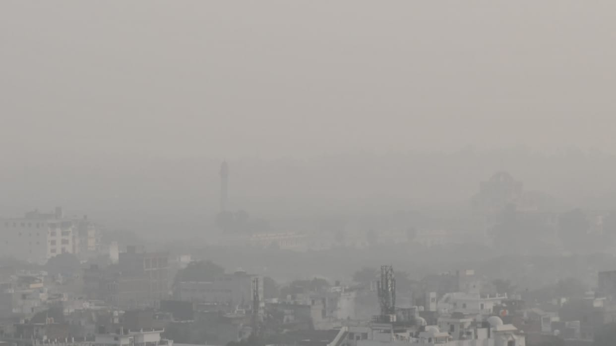 This is how officers are hiding pollution in Lucknow.