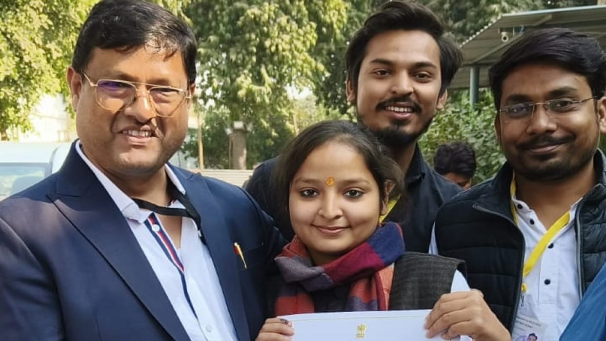 MCD Result 2022 AAP Youngest Candidate Shivani Panchal Wins From Delhi's Rohtas Nagar News In Hindi