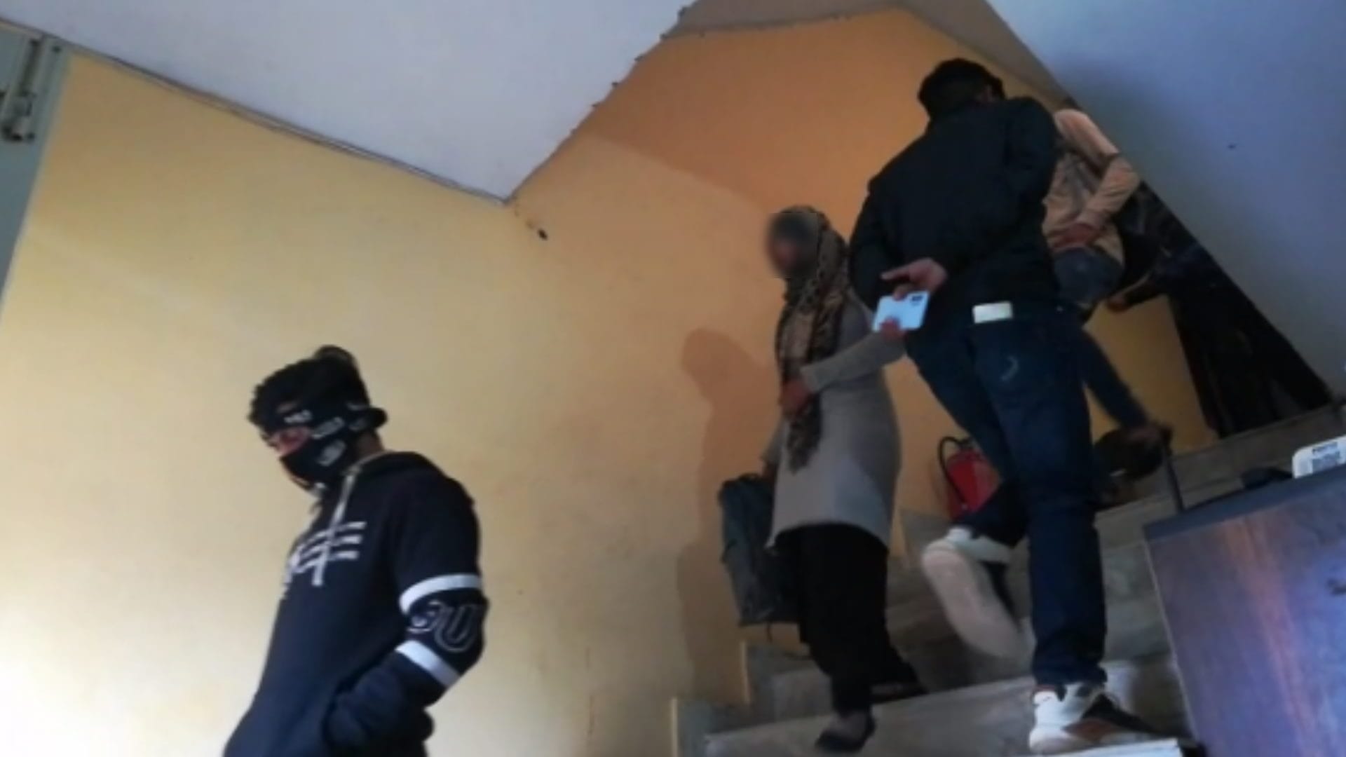 Meerut News: Police have arrested nine people including five women after raid in Hotel