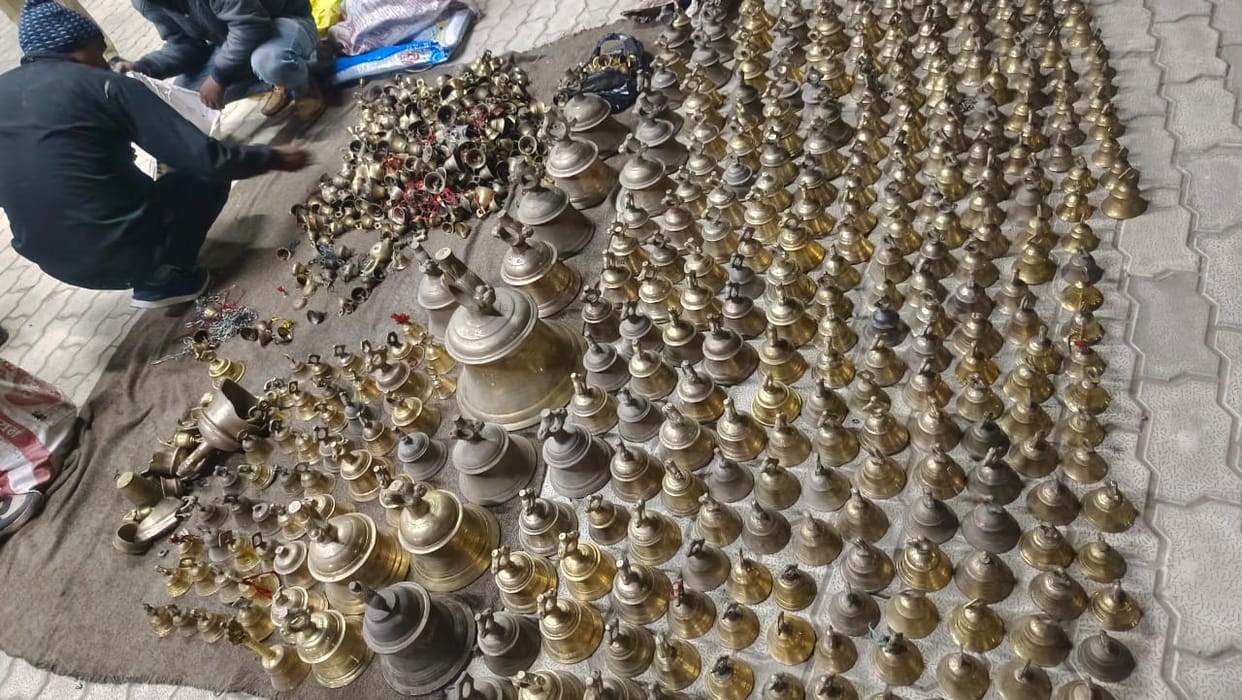 Temple priest sold three quintals of bells to scrap