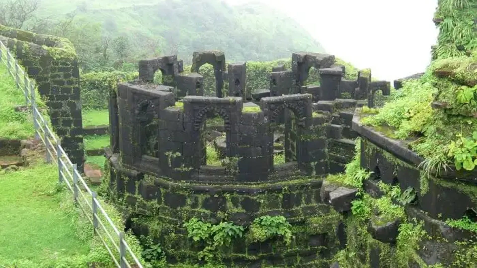 New Year 2023 Travel Guide Visit Saputara Hill Station Gujarat Tourism