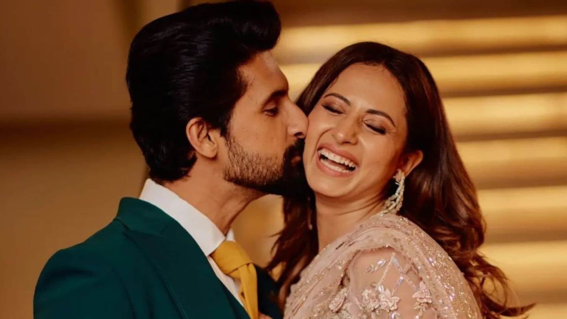 Stars fall in Love On set Gurmeet Choudhary Debina Bonnerjee Ravi Dubey Sargun Mehta shrenu parekh