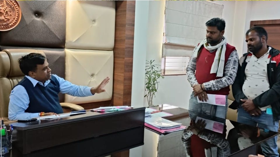 MP News: Didn't like alcohol, spoiled party's fun, complained to collector