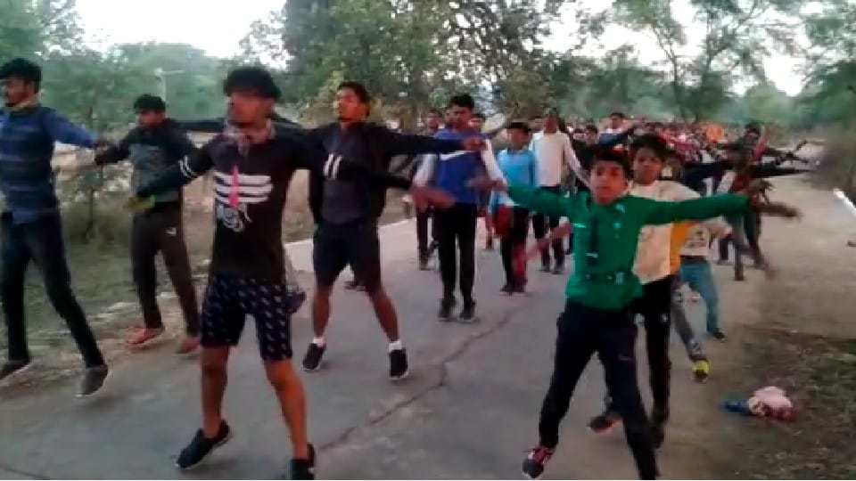 Damoh: Retired professor's love for his village, giving free army-police training to village children