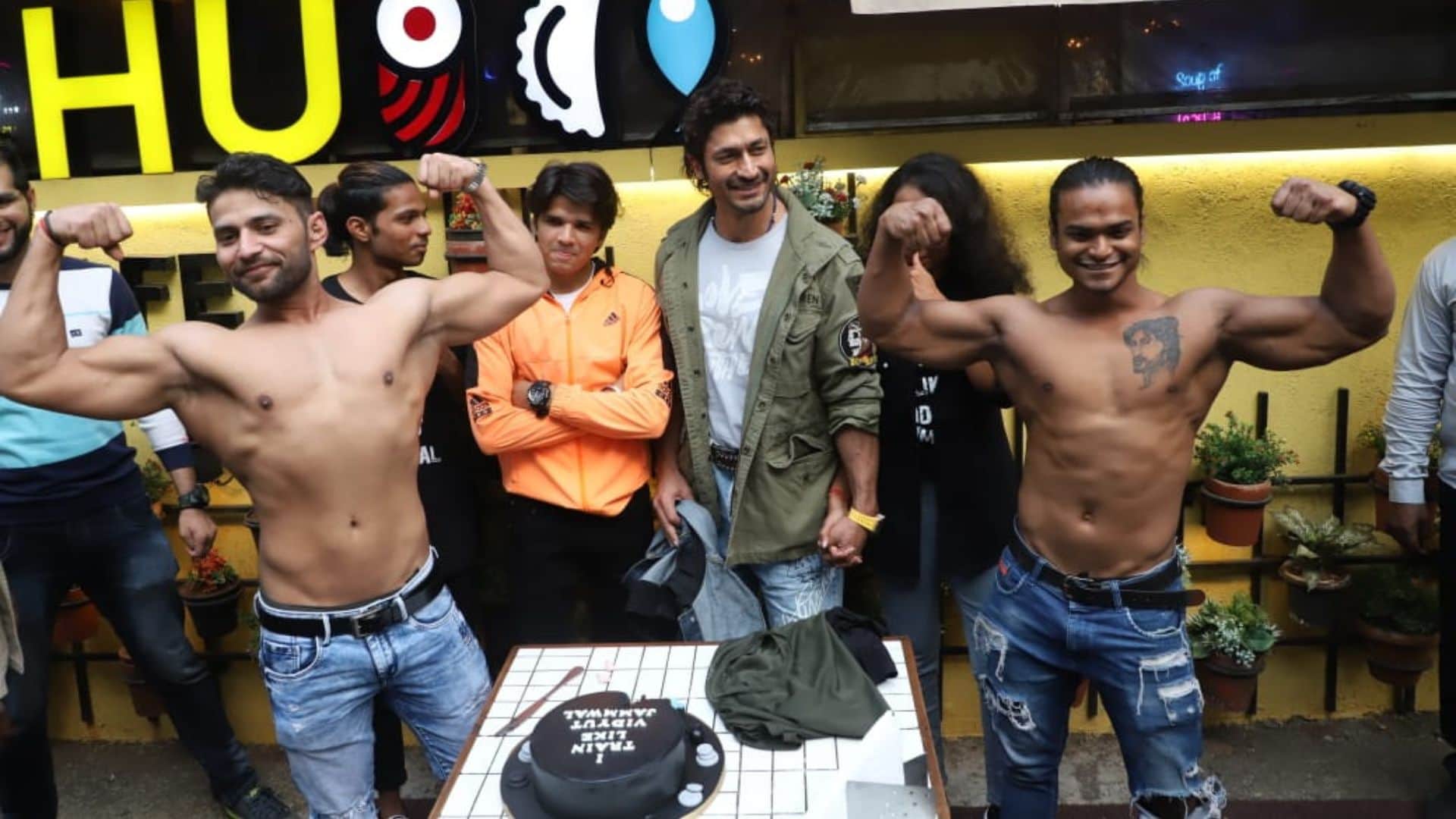 Vidyut Jammwal fan reached Mumbai by cycling from Panipat actor celebrated birthday with him before four days