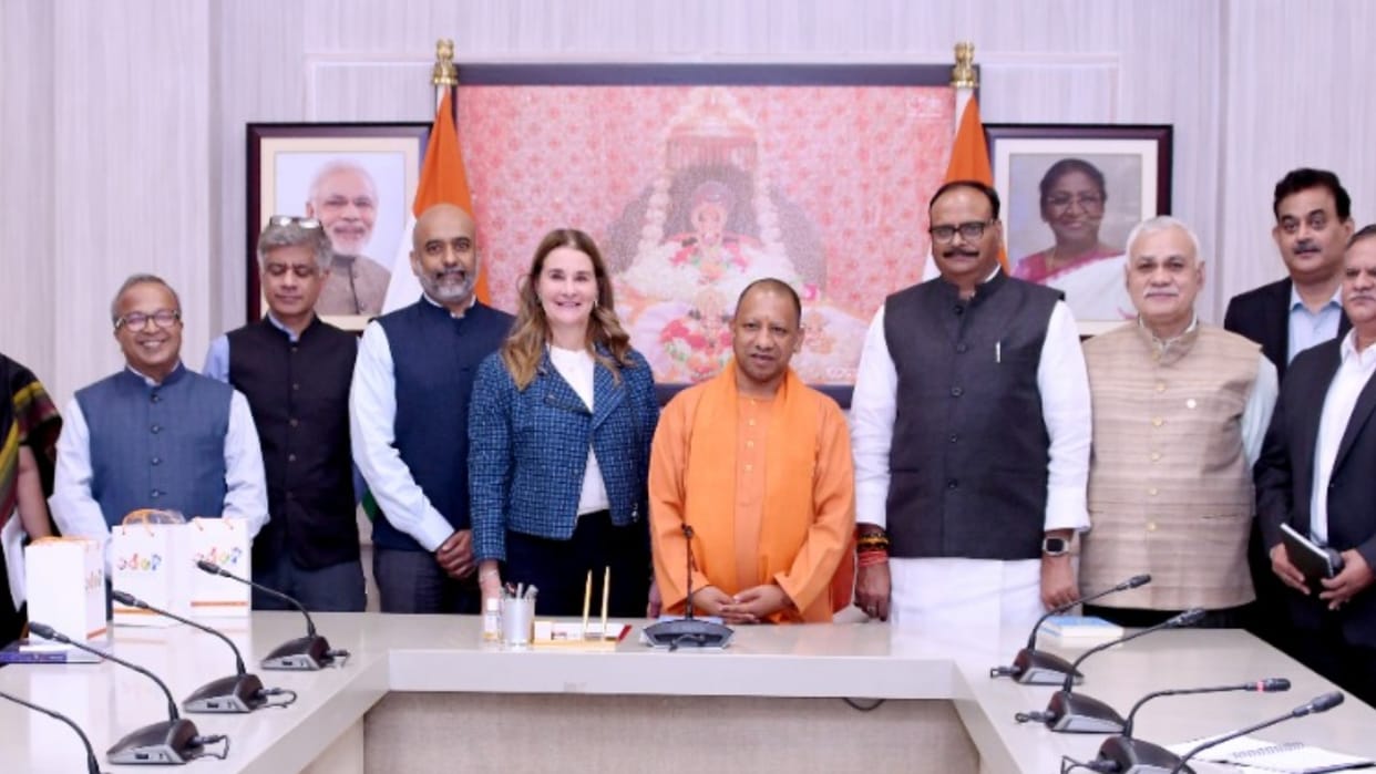 Milinda Gates meets to CM Yogi Adityanath.