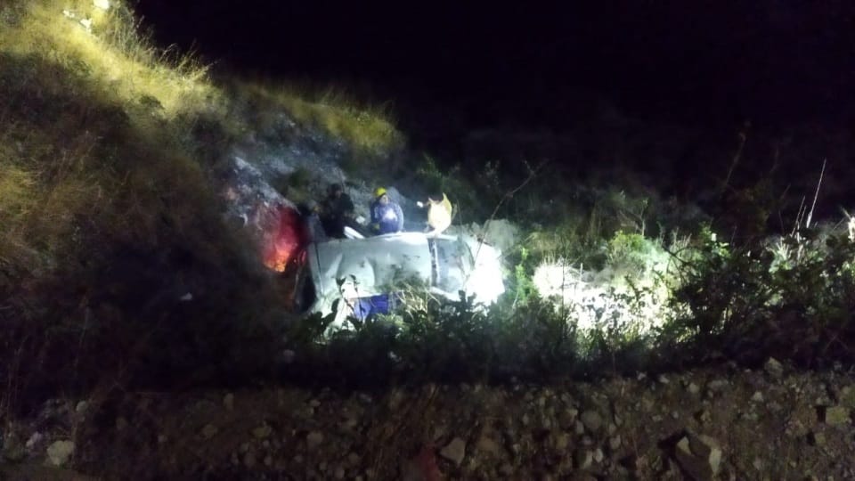 Uttarakhand News Vehicle fell into a ditch on Joshimath Malari road one person missing