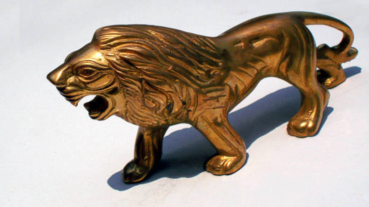 Vastu Tips Brass Lion Benefits And Side Effects Brass Lion Ko Ghar Me Rakhne Ke Fayde Aur Nuksan In Hindi