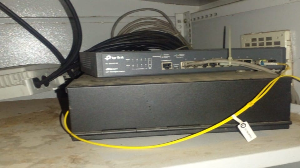 CCTV batteries worth Rs 10 lakh stolen and signboards also cut by thieves on Yamuna Expressway
