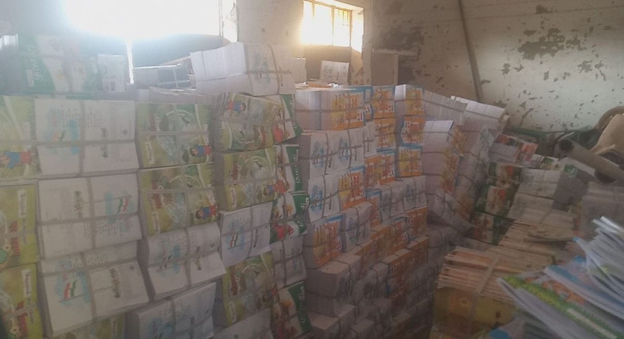 Hathras: Session of schools towards the last round, now the work book is being delivered