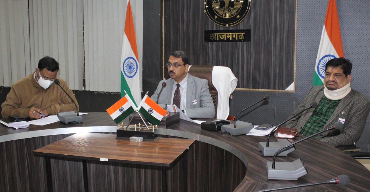 Instructions to issue show cause notice to market secretary found absent