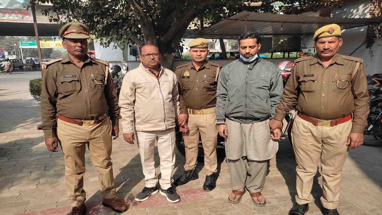 Case of death of three laborers: Tannery owner and contractor arrested