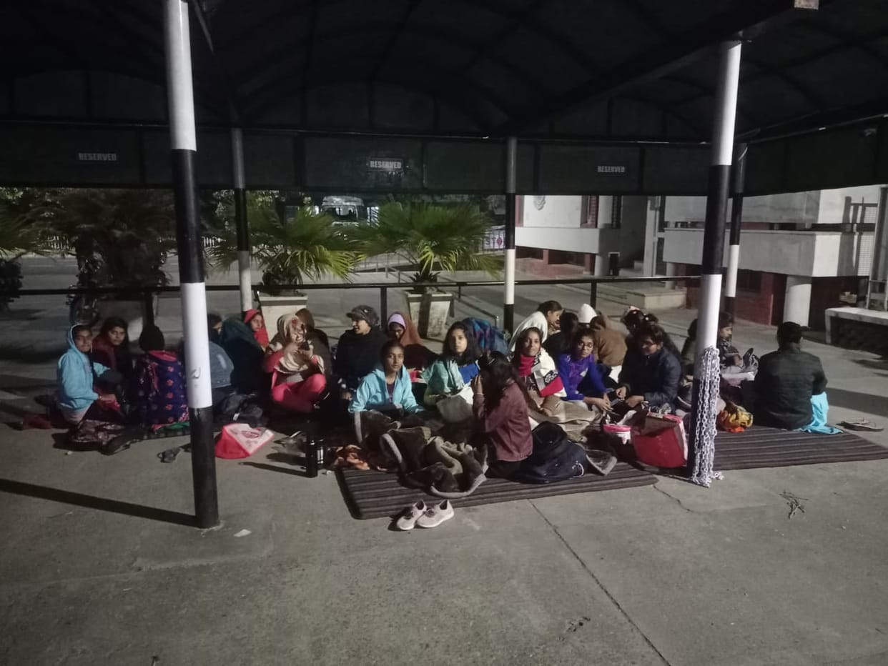 Protesting students stayed overnight in the cold, talks failed on the second day as well, Kurukshetra