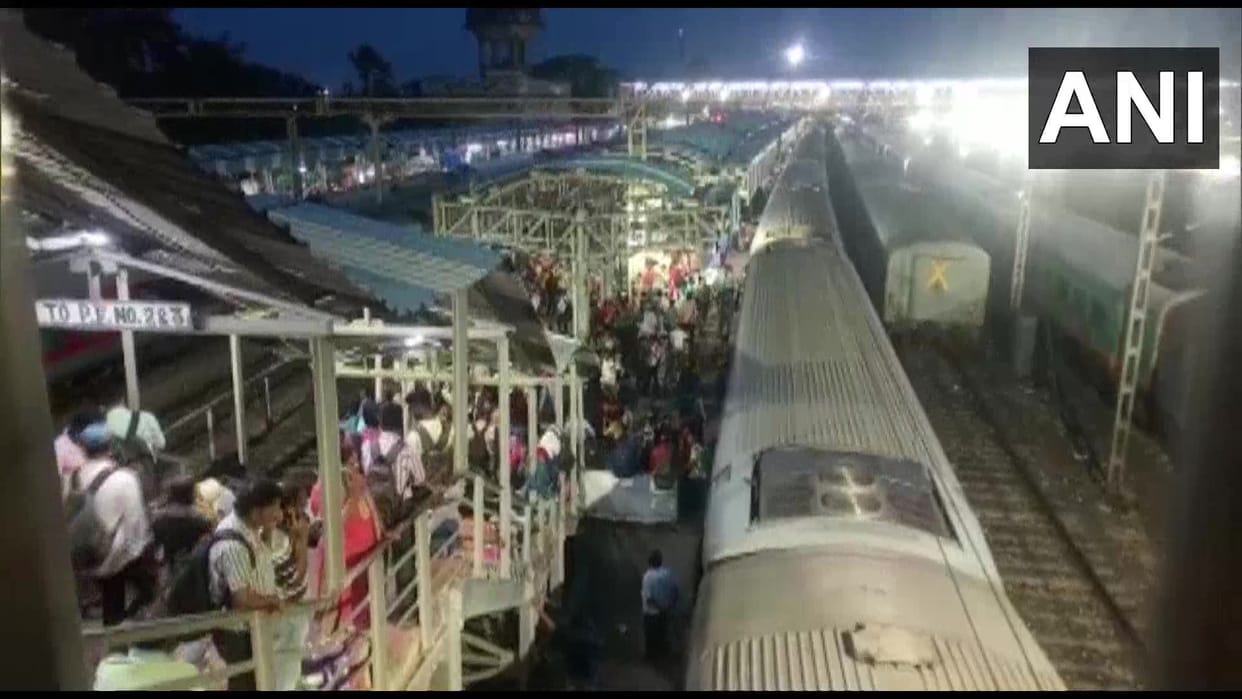 TTE Electrocuted as live wire touches his head at Kharagpur railway station in west bengal