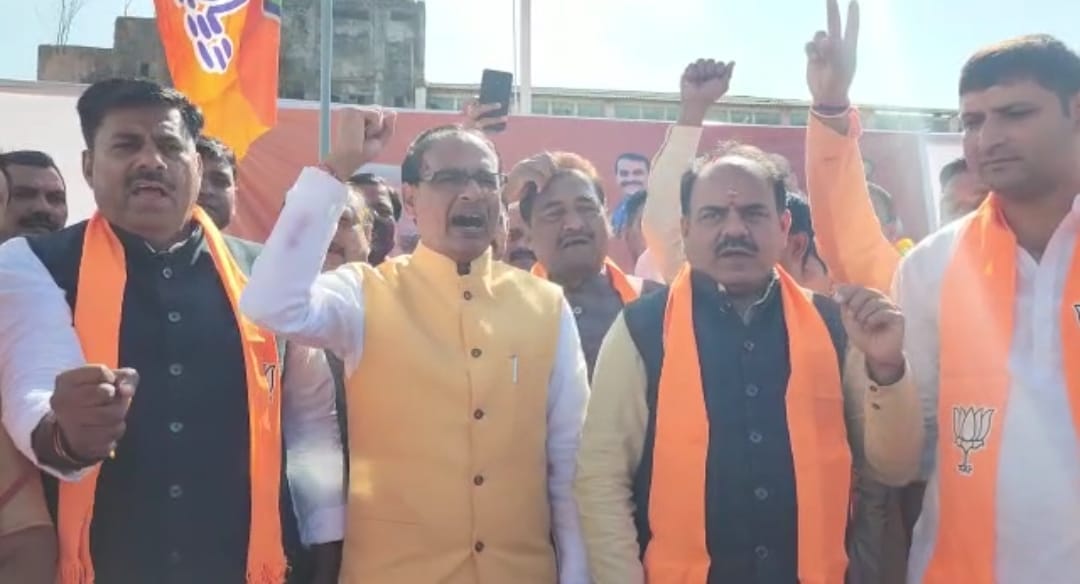MP Politics: The success of the Gujarat model has increased the uneasiness in the MP BJP