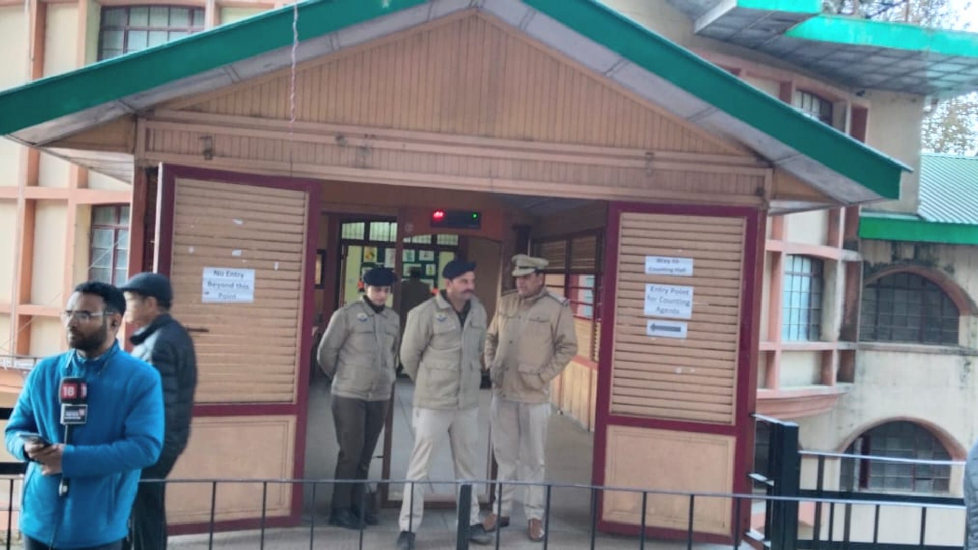 Himachal Election Results today Photos of employees on counting center