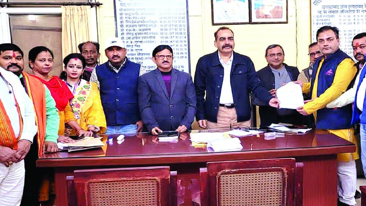 Resignation taken from working teachers disclosure on non-payment of salary, two clerks suspend