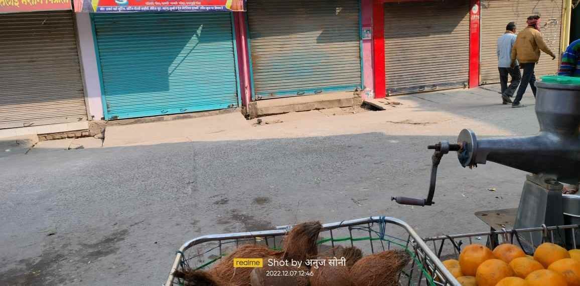 Shops remained closed in Padrauna due to fear of raid
