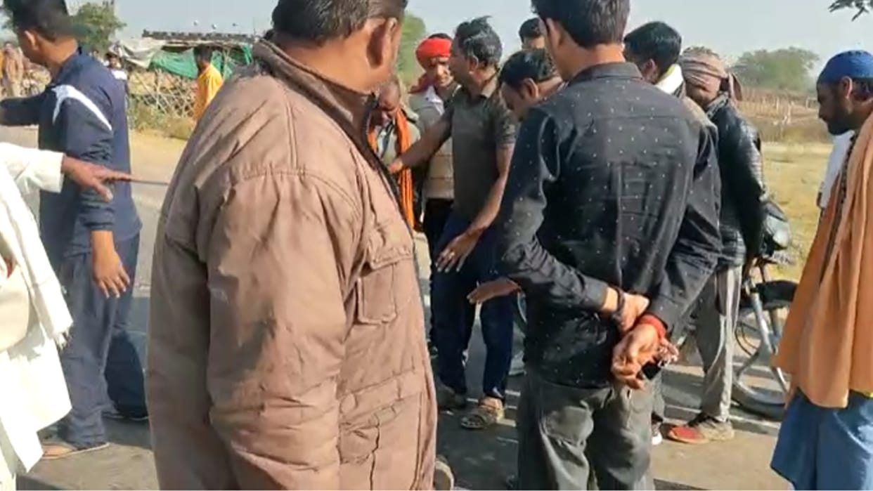 Accident in Chhatarpur Two killed in car and bike collision two-wheeler riders kept dragging for hundred feet