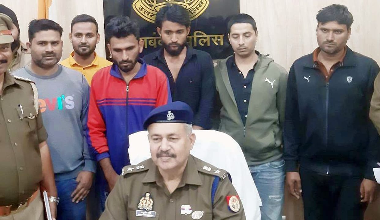 Four arrested for take contract of gujrat buisnessman murder