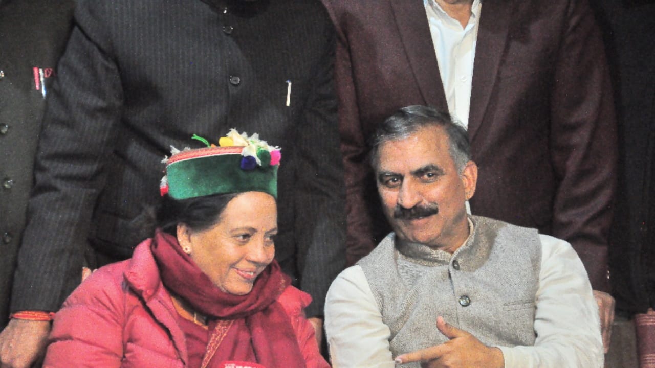 High voltage drama continued throughout the day, Congress MLAs were carried on the shoulders in the midst of a