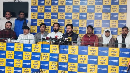 कांग्रेस नेताओं ने आप की ग्रहण की सदस्यता