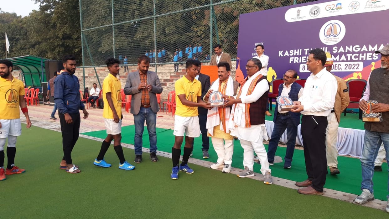 Sports Minister came to inaugurate after the game was over The match started 40 minutes late in waiting