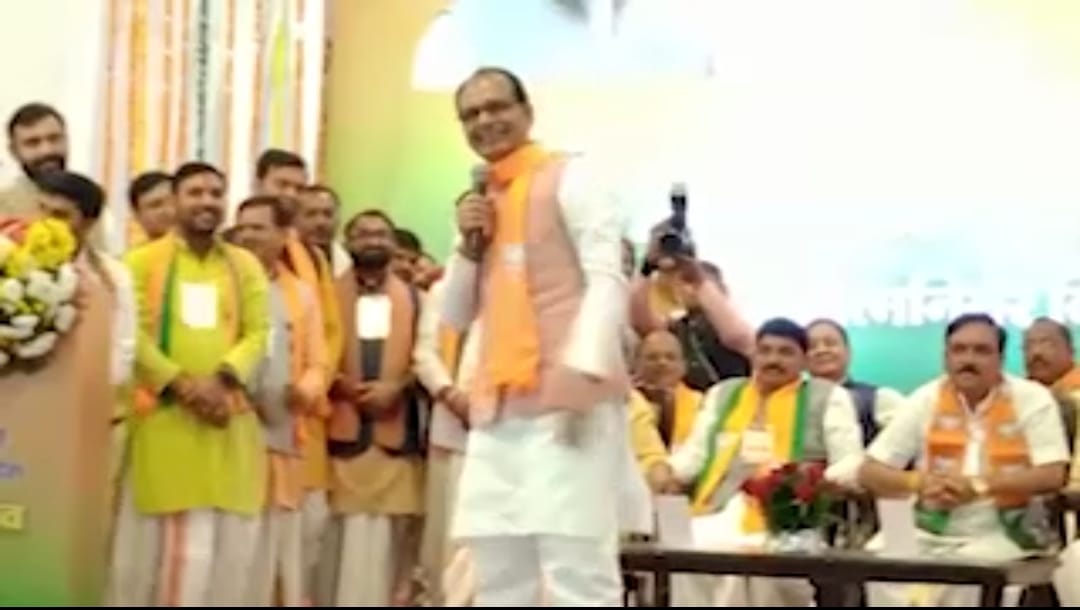 MP News: CM Shivraj said in the Kisan Sammelan - If you see any disorder at the purchase center, inform me