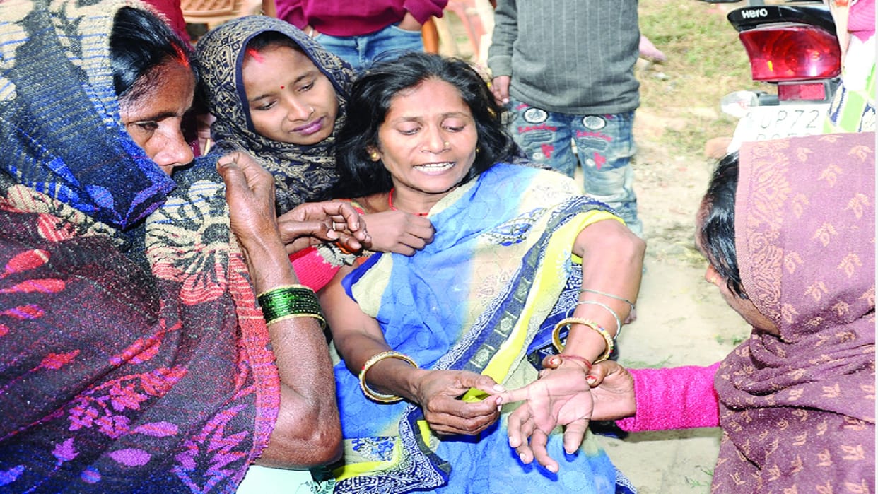 In Pratapgarh innocent sleeping next to mother was killed by wild cat