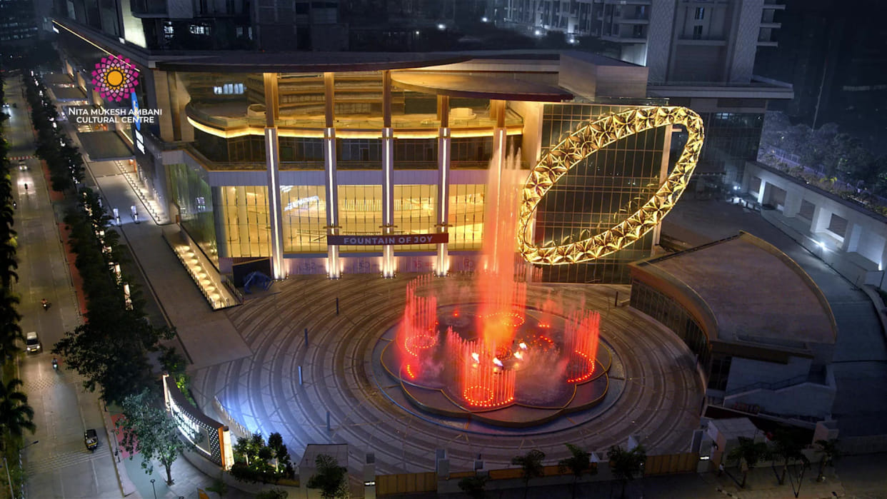 Website launched of 'Nita Mukesh Ambani Cultural Center', Isha salutes mother's dedication to art