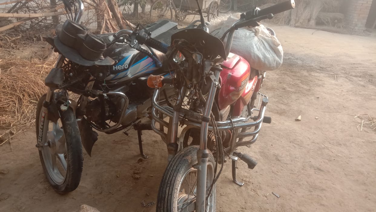 Face-to-face collision in bikes, two people died