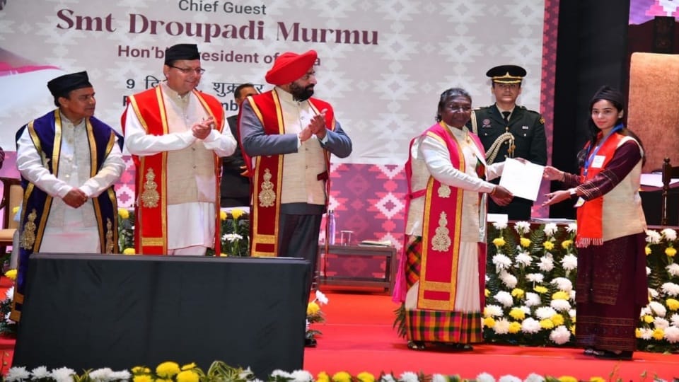 President draupadi murmu confers degrees to Doon University students today news