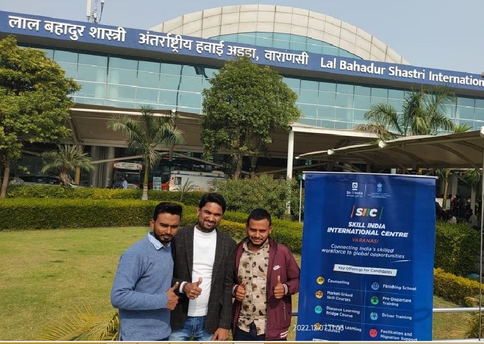 Placement of three youths in Dubai: All three were sent from Varanasi airport to Dubai
