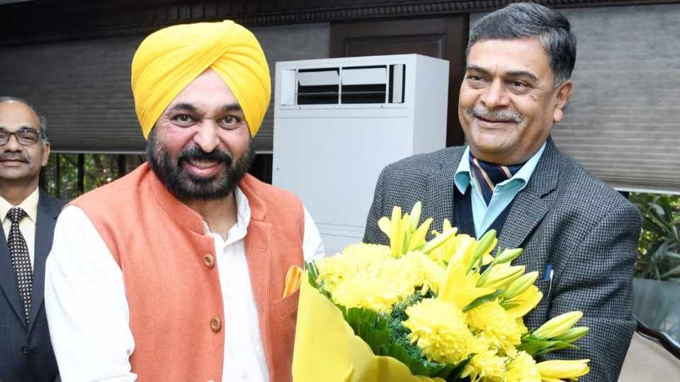 Punjab CM Bhagwant Mann met Union Power Minister RK Singh