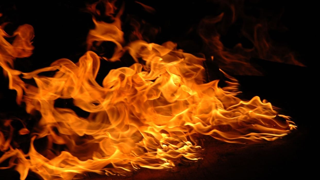 Mumbai Fire breaks out in RajLakshmi Industries in Malad