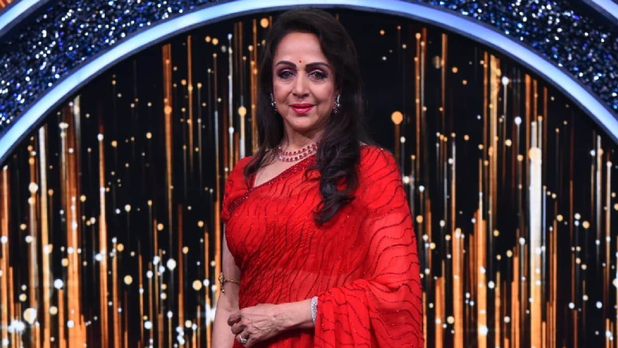 Hema Malini Revealed that she was pregnant during the shooting of Satte Pe Satta in indian idol season 13