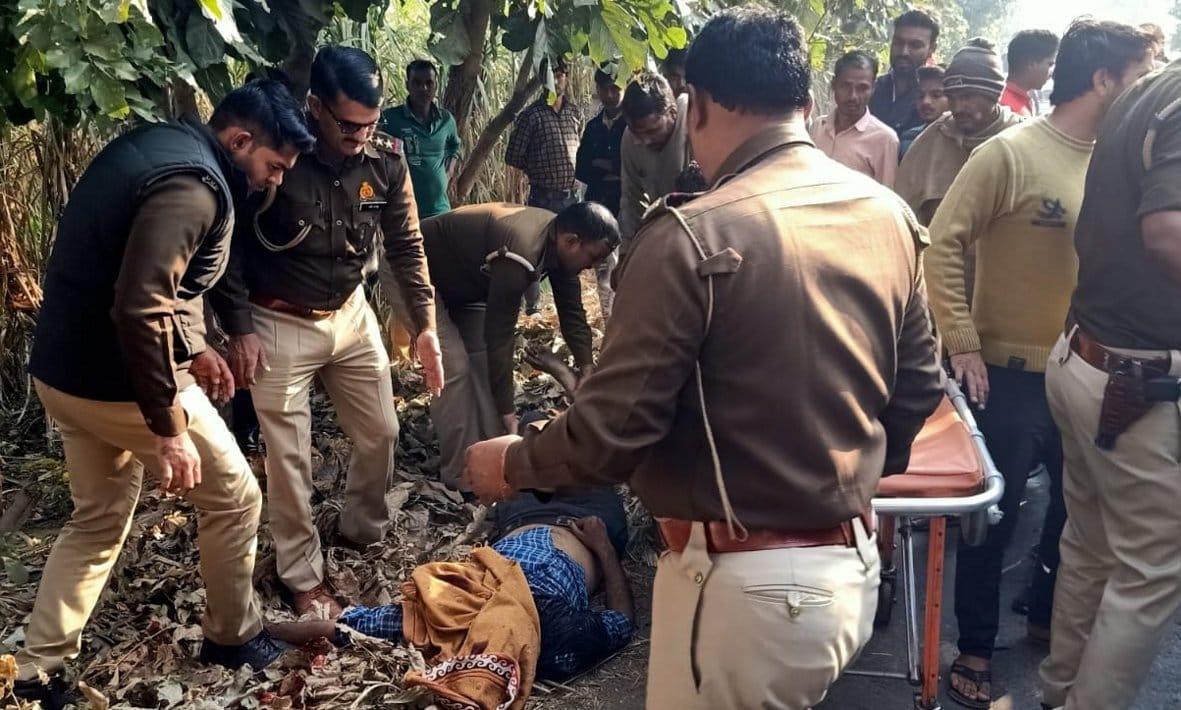 Car collided with a tree and overturned in the field, two friends died