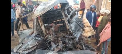 Horrific accident in Lakhisarai: Truck-Scorpio collided, both caught fire, two died