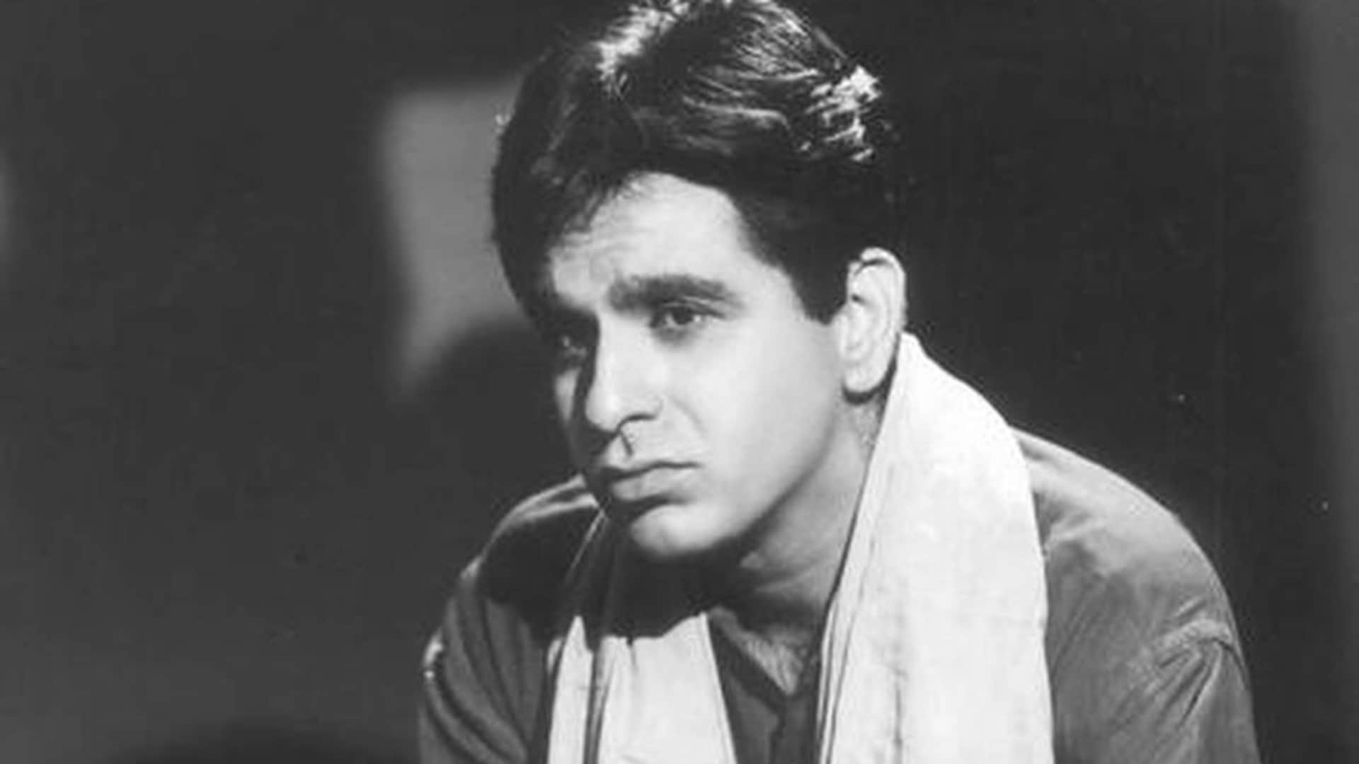 Dilip Kumar Birth Anniversary: Tragedy king of bollywood legendary actor had to go to jail know Reason