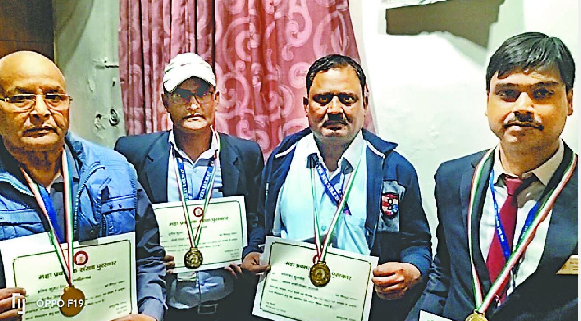 indian Railway GM honored assistant loco pilot including four staff of begampura express