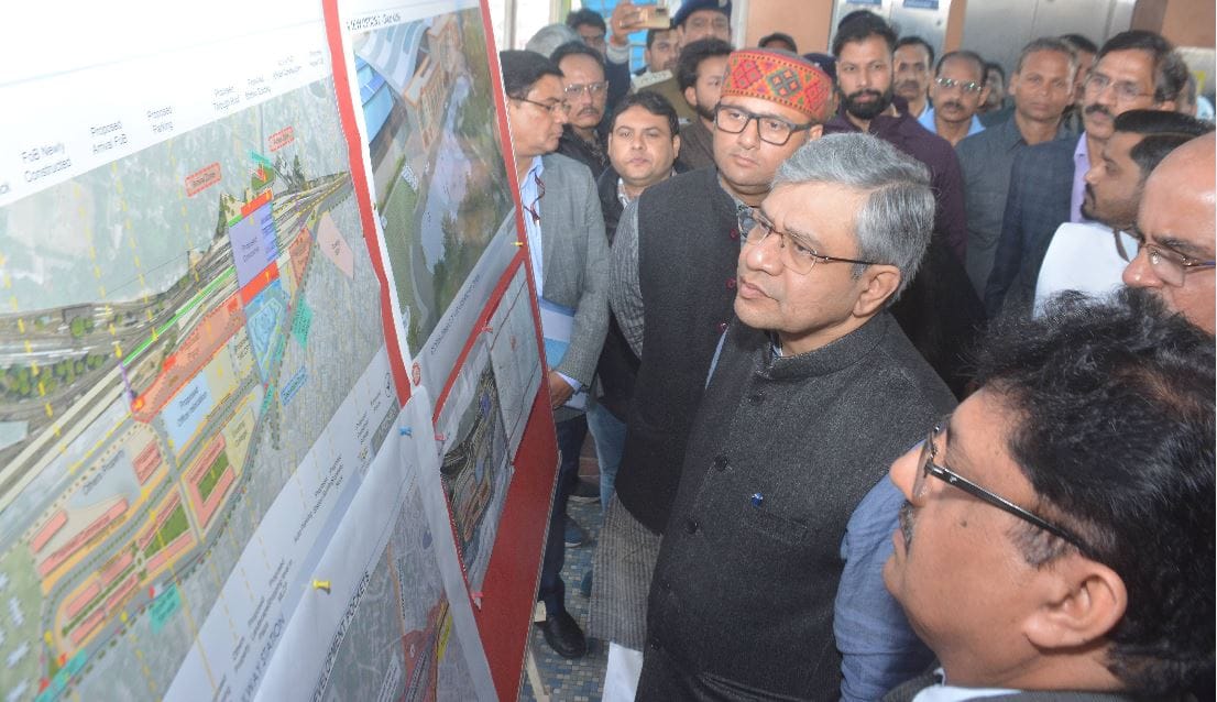 union Minister Ashwini vaishnav said Varanasi Cantt will become world class railway station