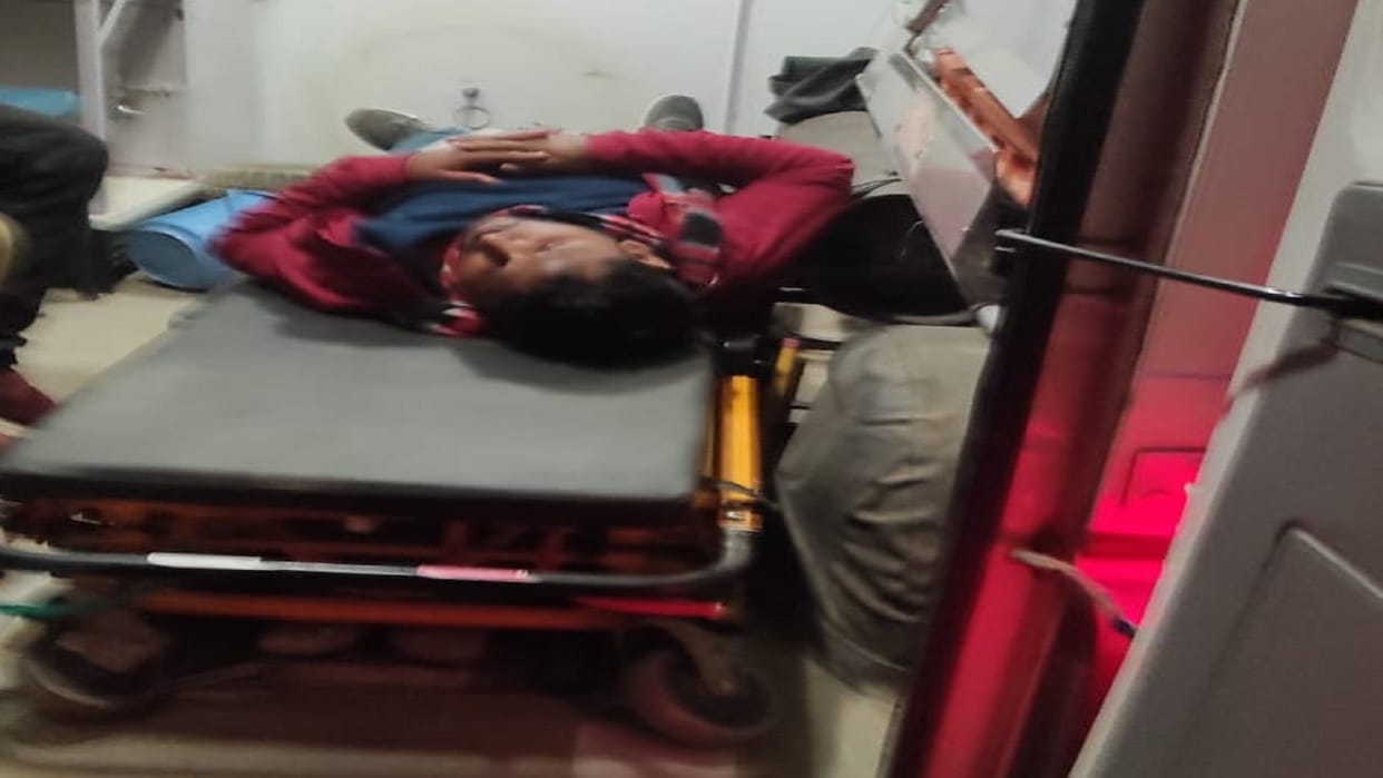 Azamgarh Crime: Youth shot dead by bigots, condition critical, police engaged in investigation got this inform
