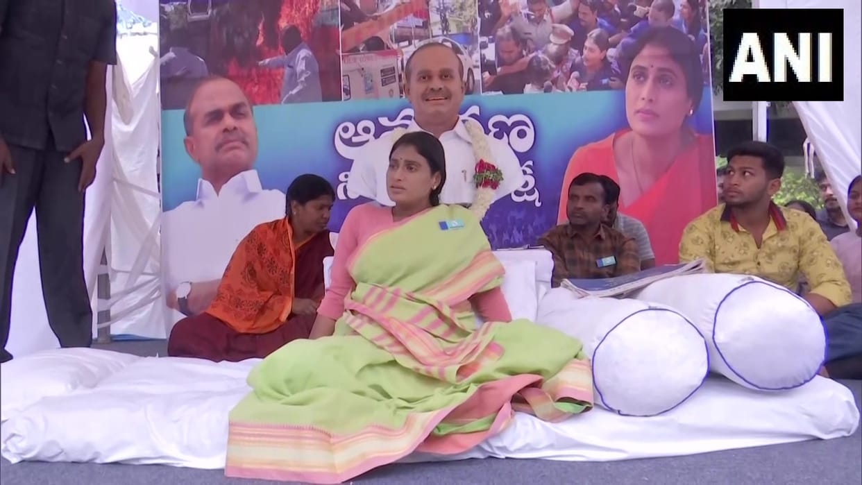 YSRTP Chief YS Sharmila attacks Telangana Government and CM KCR over Padyatra and detention news in hindi