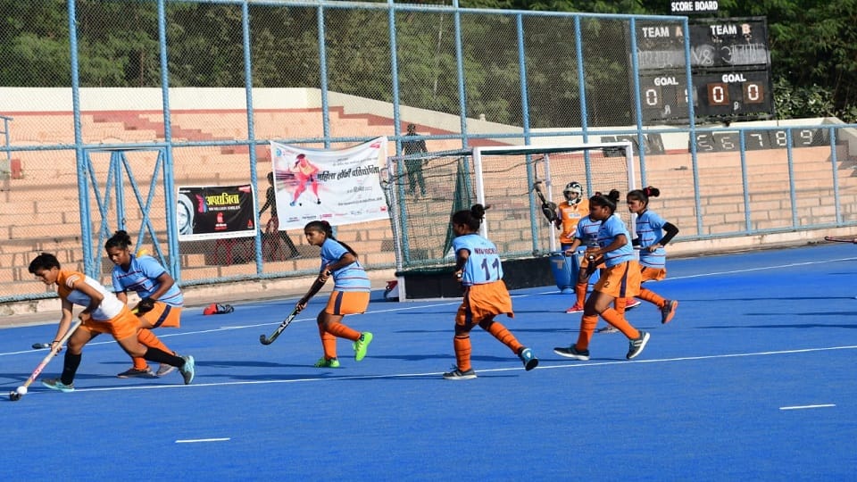 Hockey competition organized by Amar Ujala and Sports Department