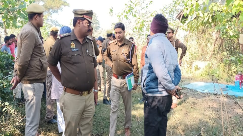 Rudrapur News: Police removed dead body of eight year old boy child from grave for postmortem