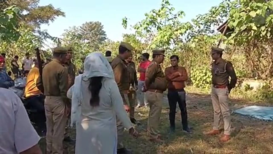 Rudrapur News: Police removed dead body of eight year old boy child from grave for postmortem