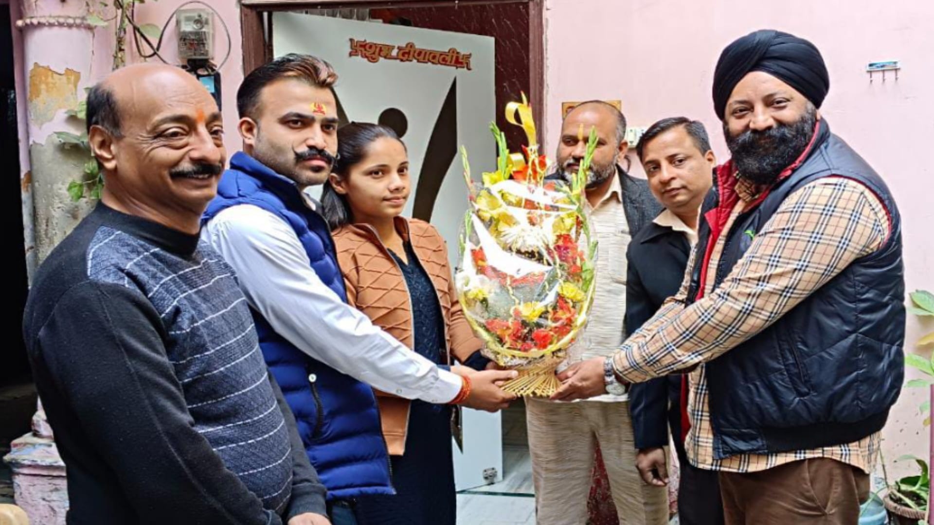 Riya spent her childhood in trouble in Meerut, told that she wants to become an IPS officer in future